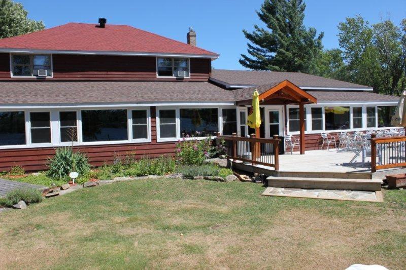Red Umbrella Inn Minden Hills 외부 사진