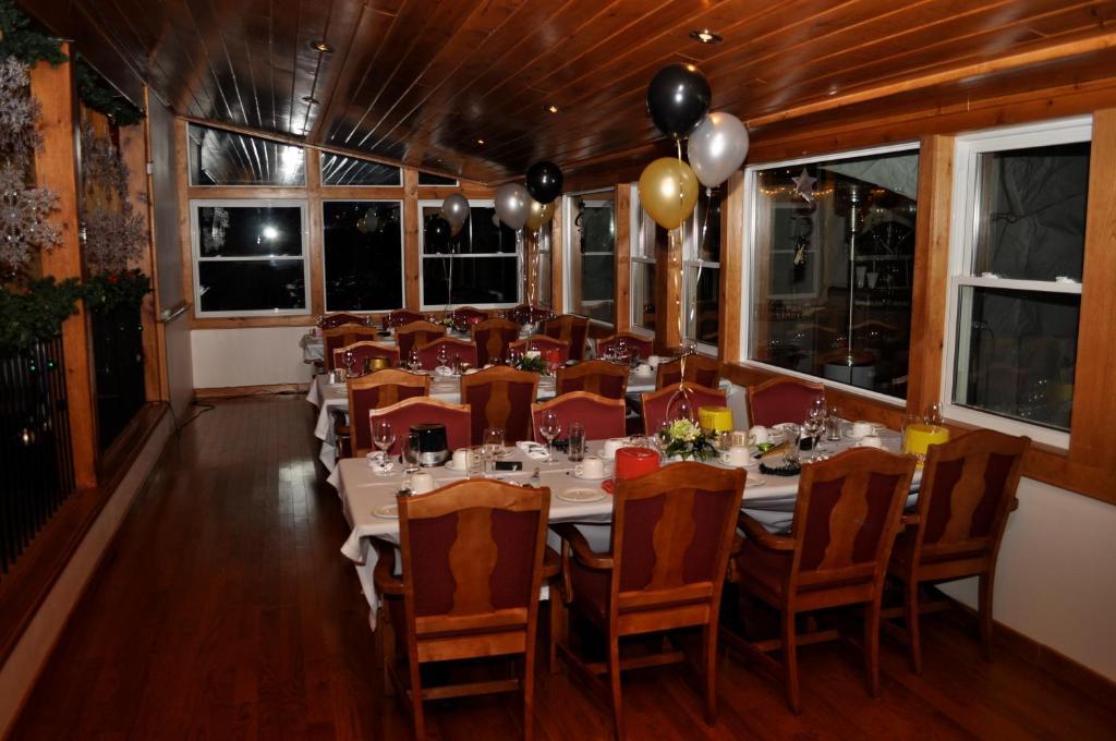 Red Umbrella Inn Minden Hills 외부 사진