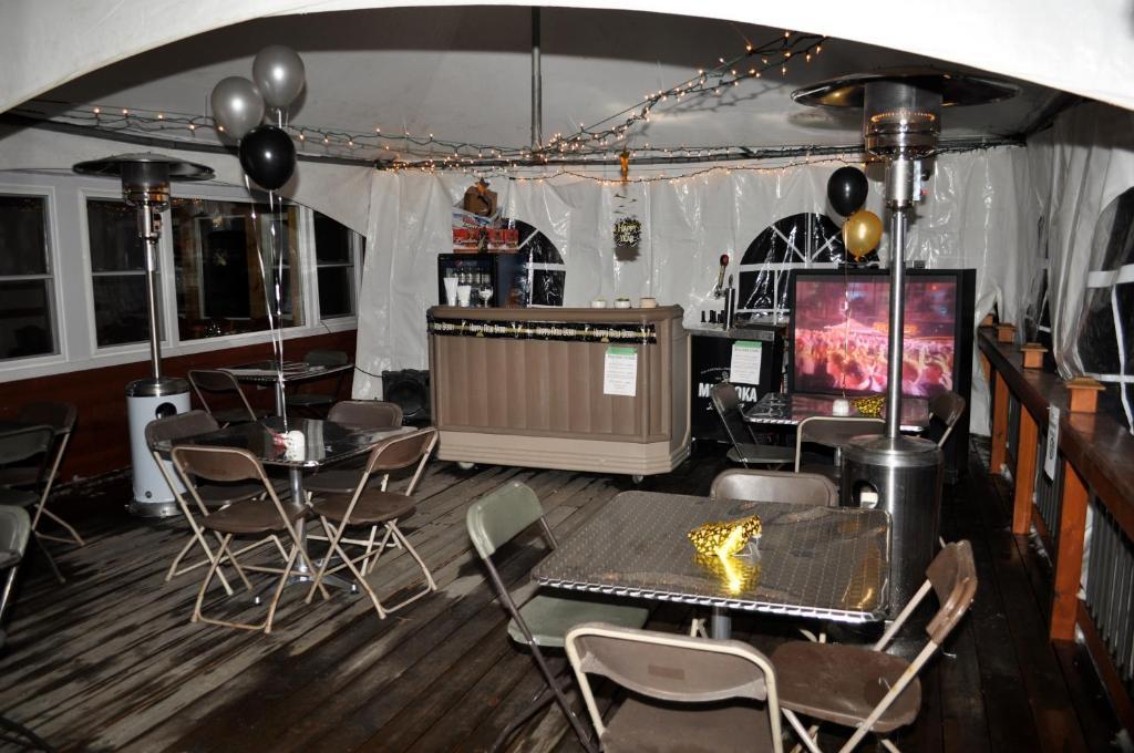 Red Umbrella Inn Minden Hills 외부 사진